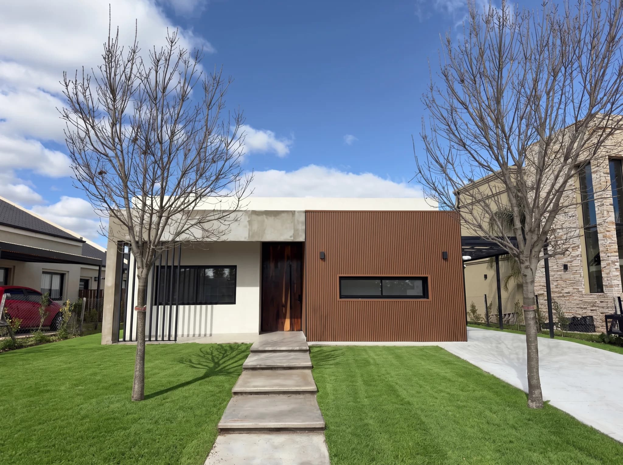 Casa a Estrenar de Estilo Contemporáneo en Santo Tomás